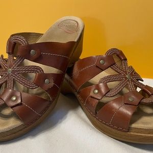 Brown Size 9 Dansko Slide Sandals